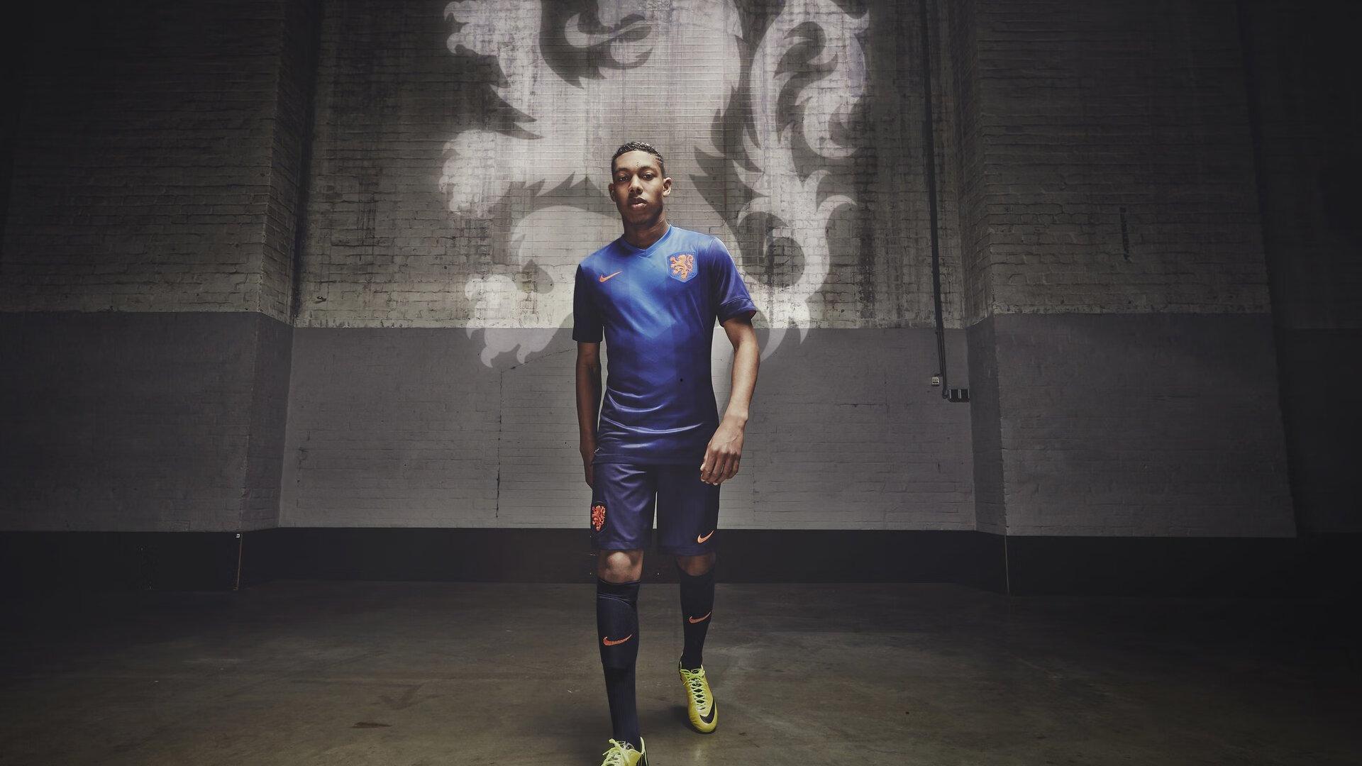 从争议焦点到模范标兵，维尼修斯在阿隆索麾下完成惊人蜕变，12场仅染1黄引西媒惊叹