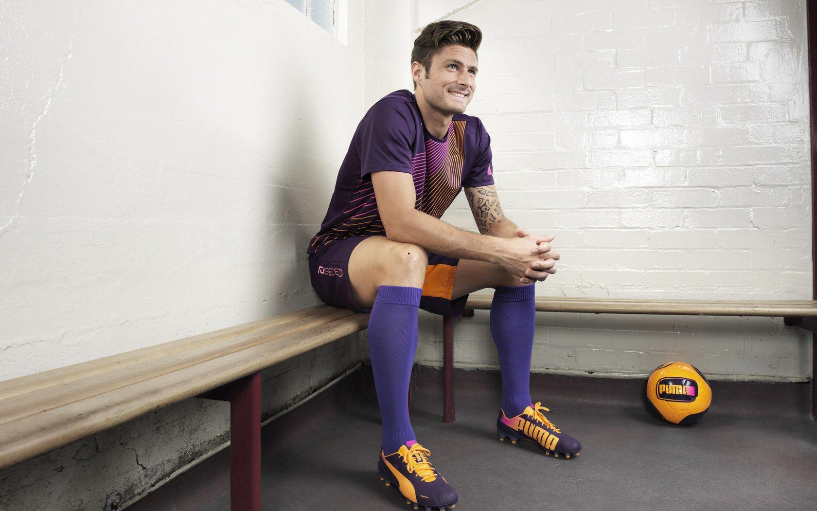 内马尔训练场风波再起，公开驳斥不实报道，所谓向教练致歉纯属捏造